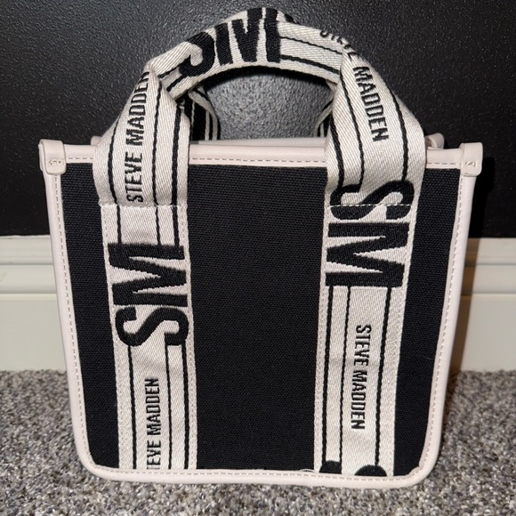 Steve Madden black and white mini tote with crossbody strap - Picture 3 of 10